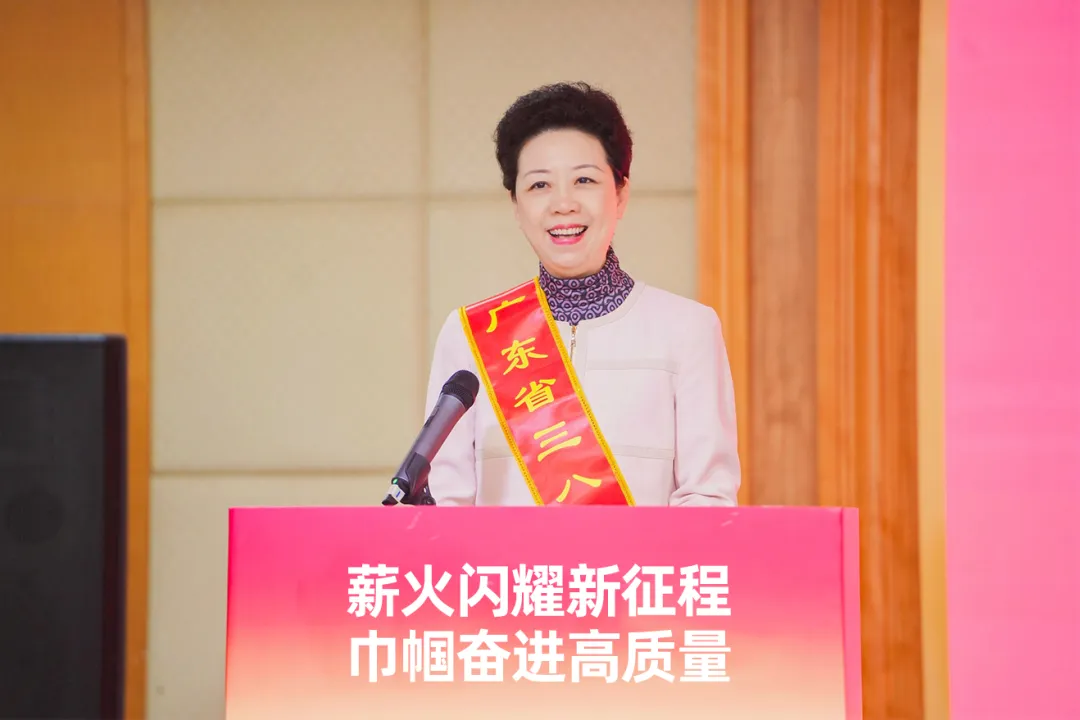 中国妇女报 | AG贵宾会李倩仪专访：以供应链为笔，绘行业新篇章